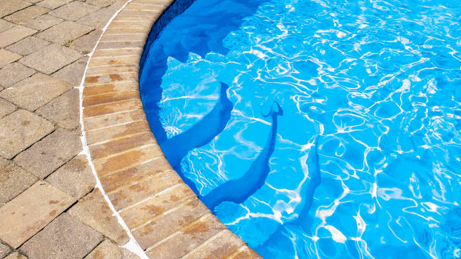 in-ground pool with steps 
