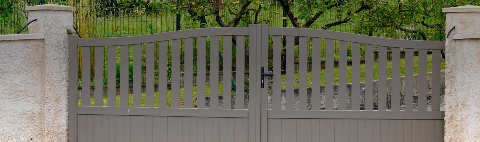 Top-rated driveway gate pros.