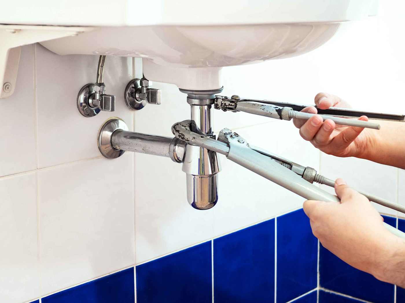 Faucet fixture and pipes