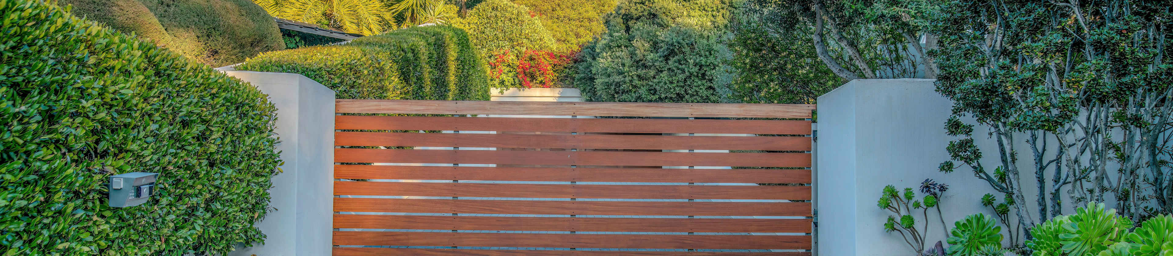 Top-rated driveway gate pros.