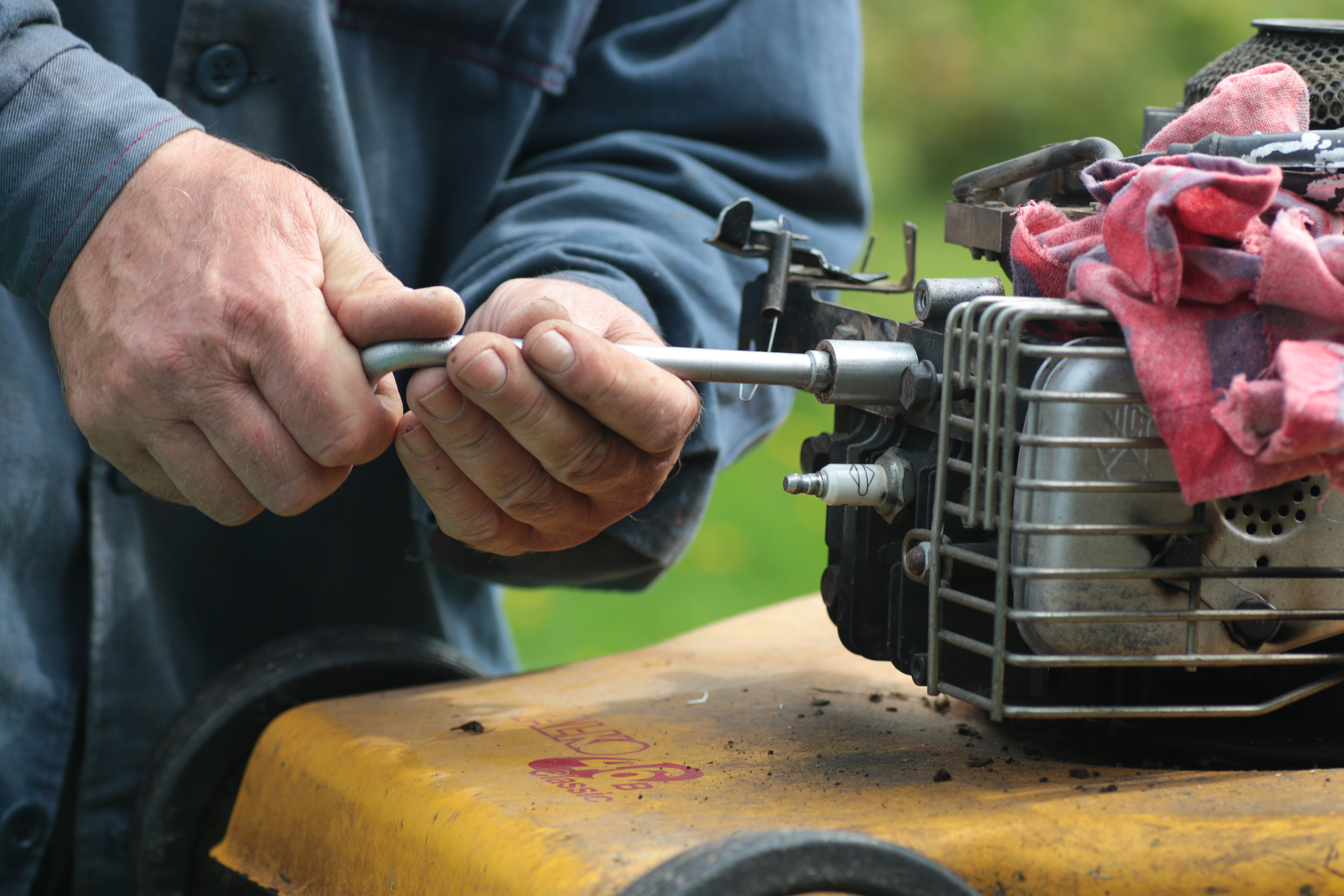 Top-rated lawn tool repair specialists.