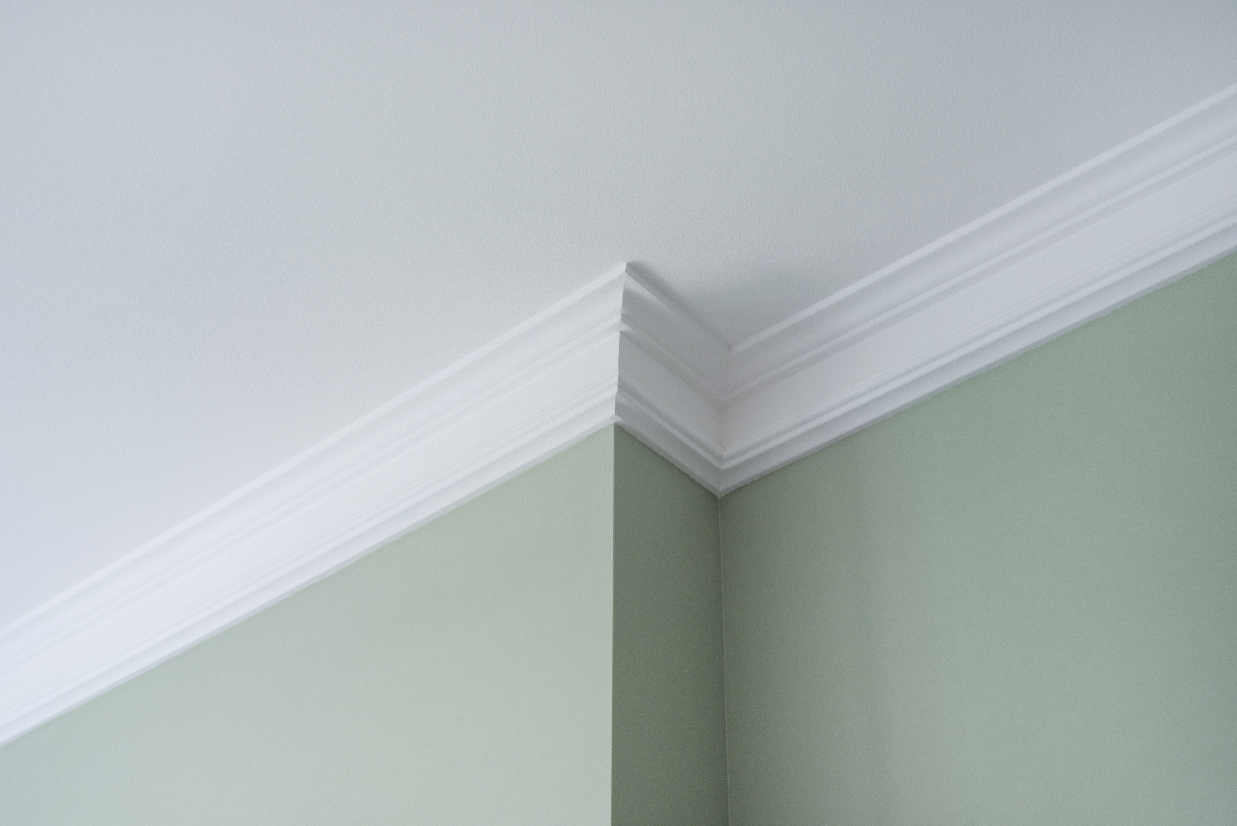 Top-rated crown molding installation pros.