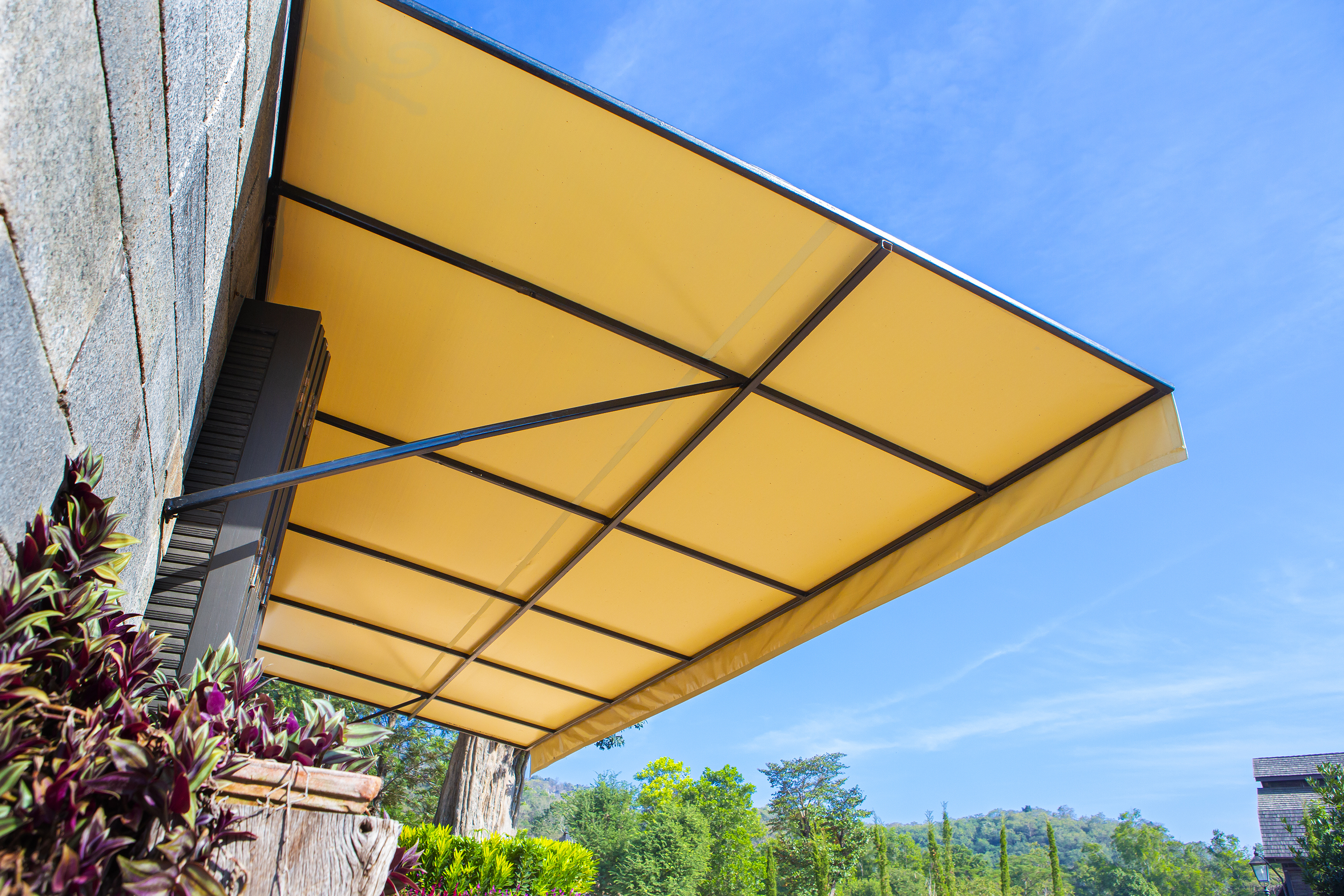 Top-rated awning pros.