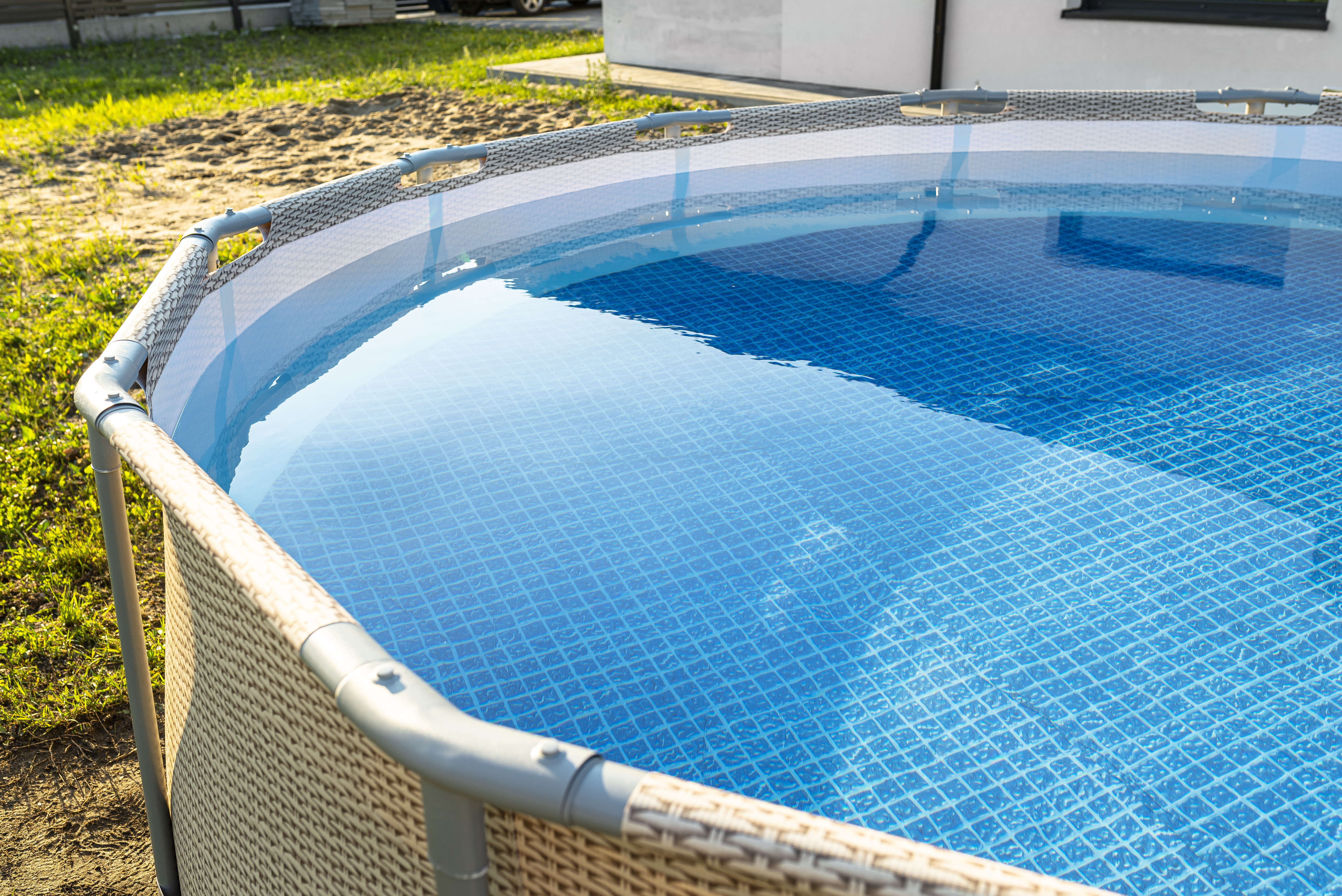 Top-rated pool liner installation pros.