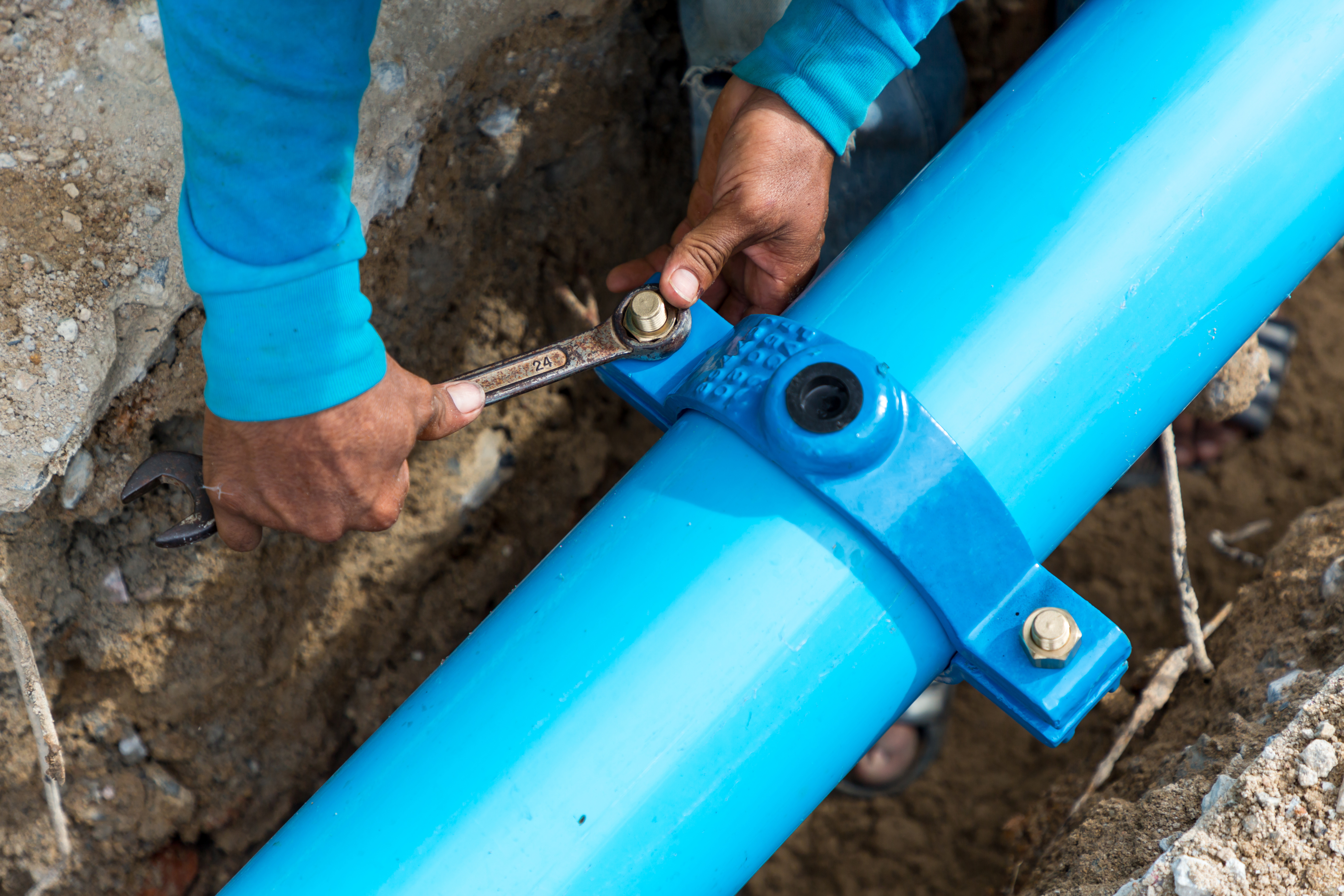 Top-rated sewer line repair pros.