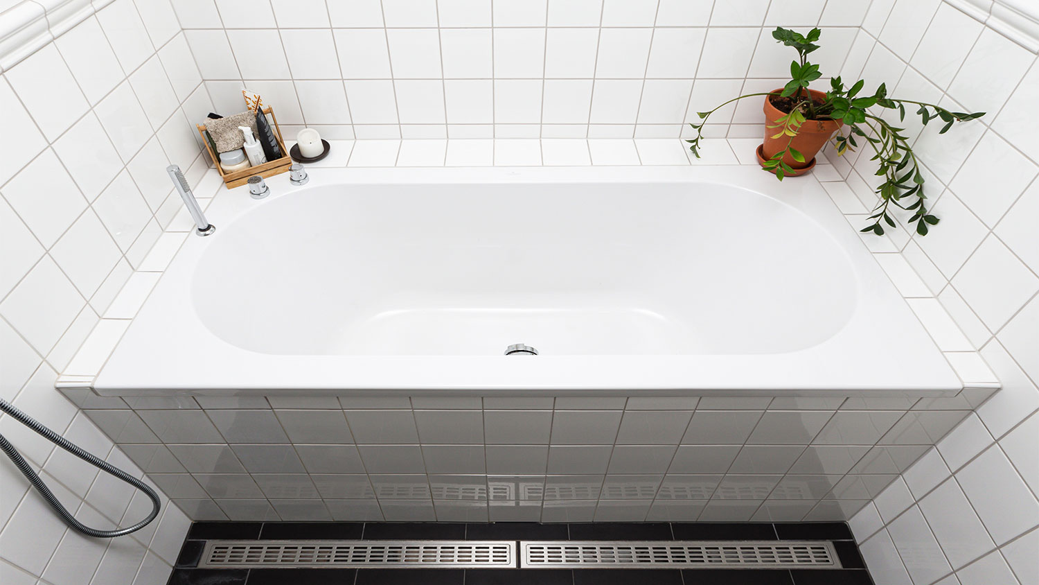 An oval bathtub