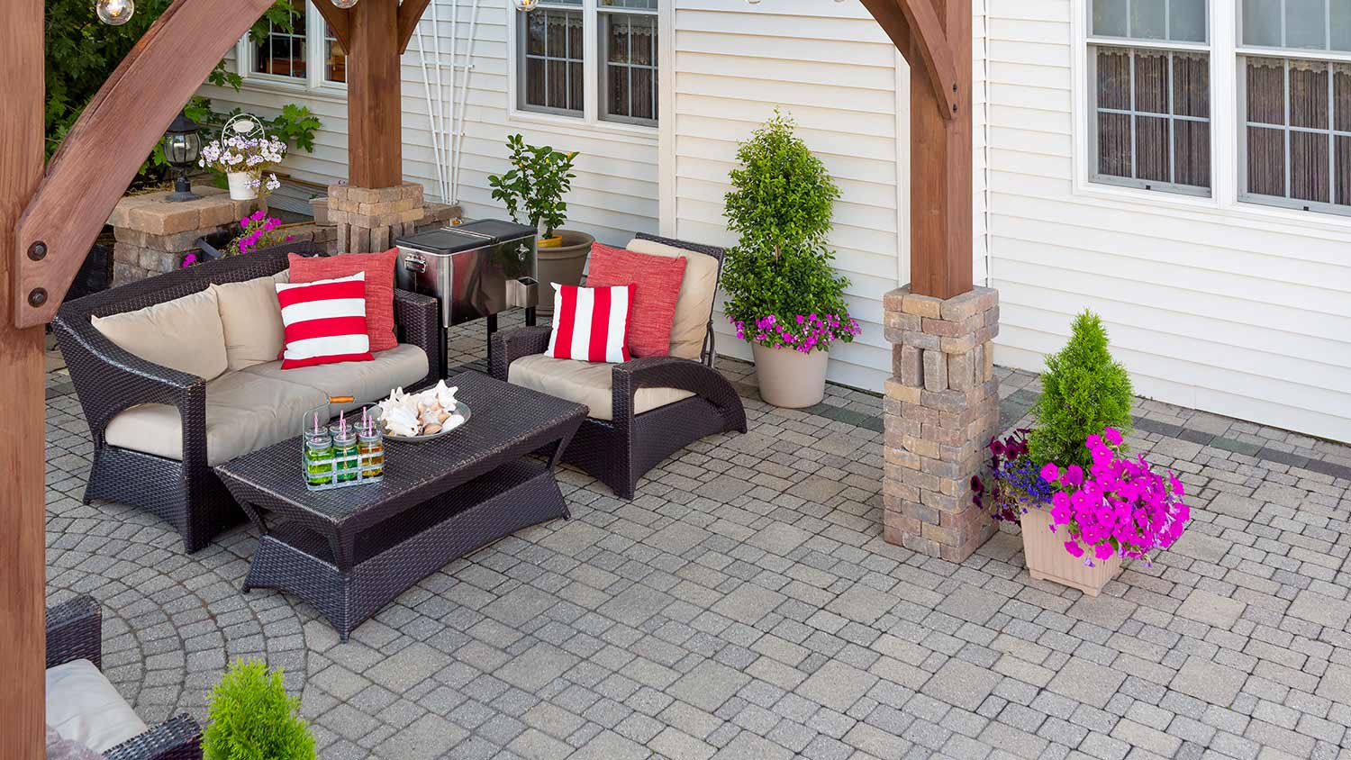 Paver patio with pergola