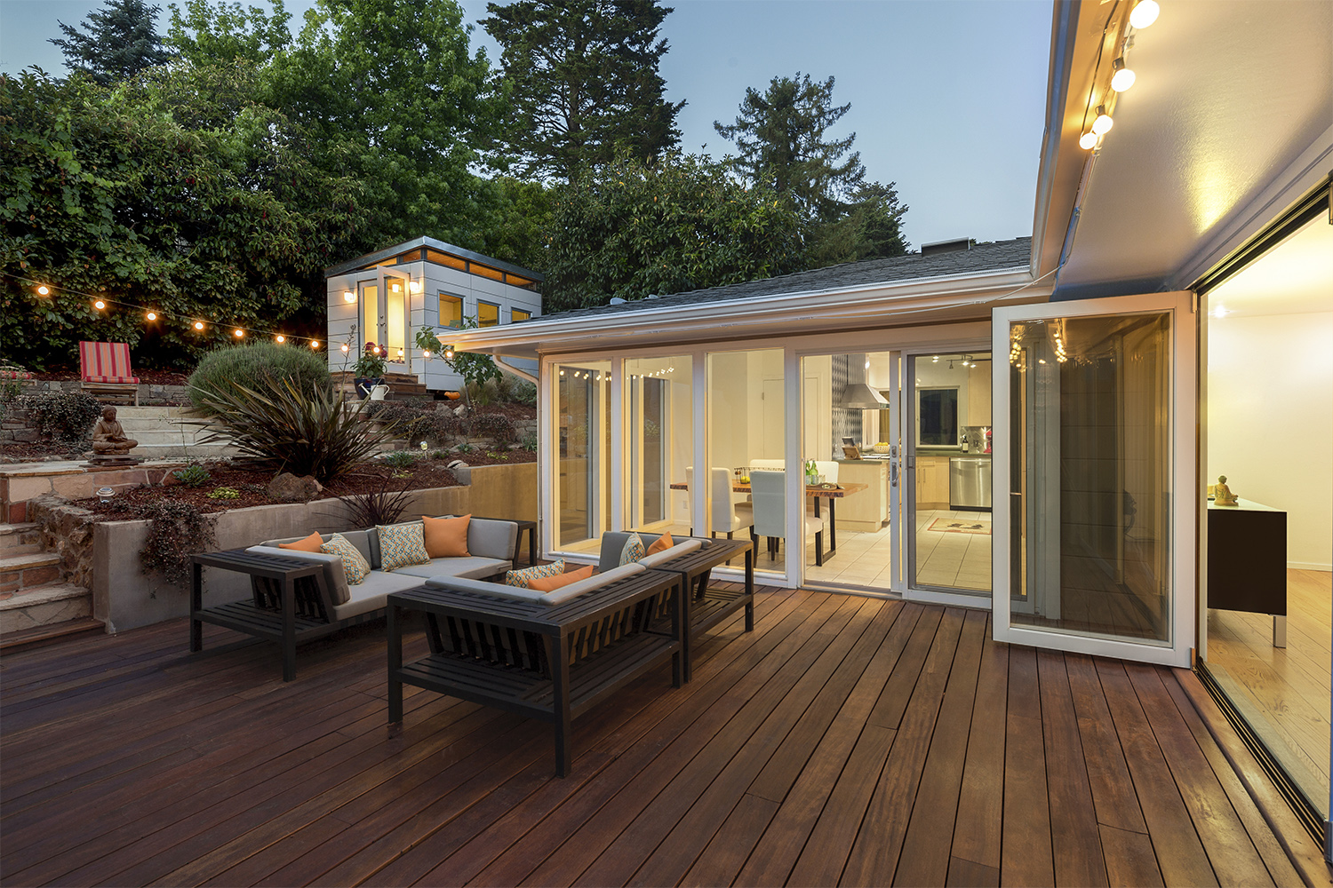 Modern backyard deck