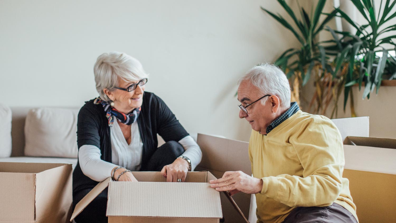 7 Tips for Moving to a Senior Living Community | Angi