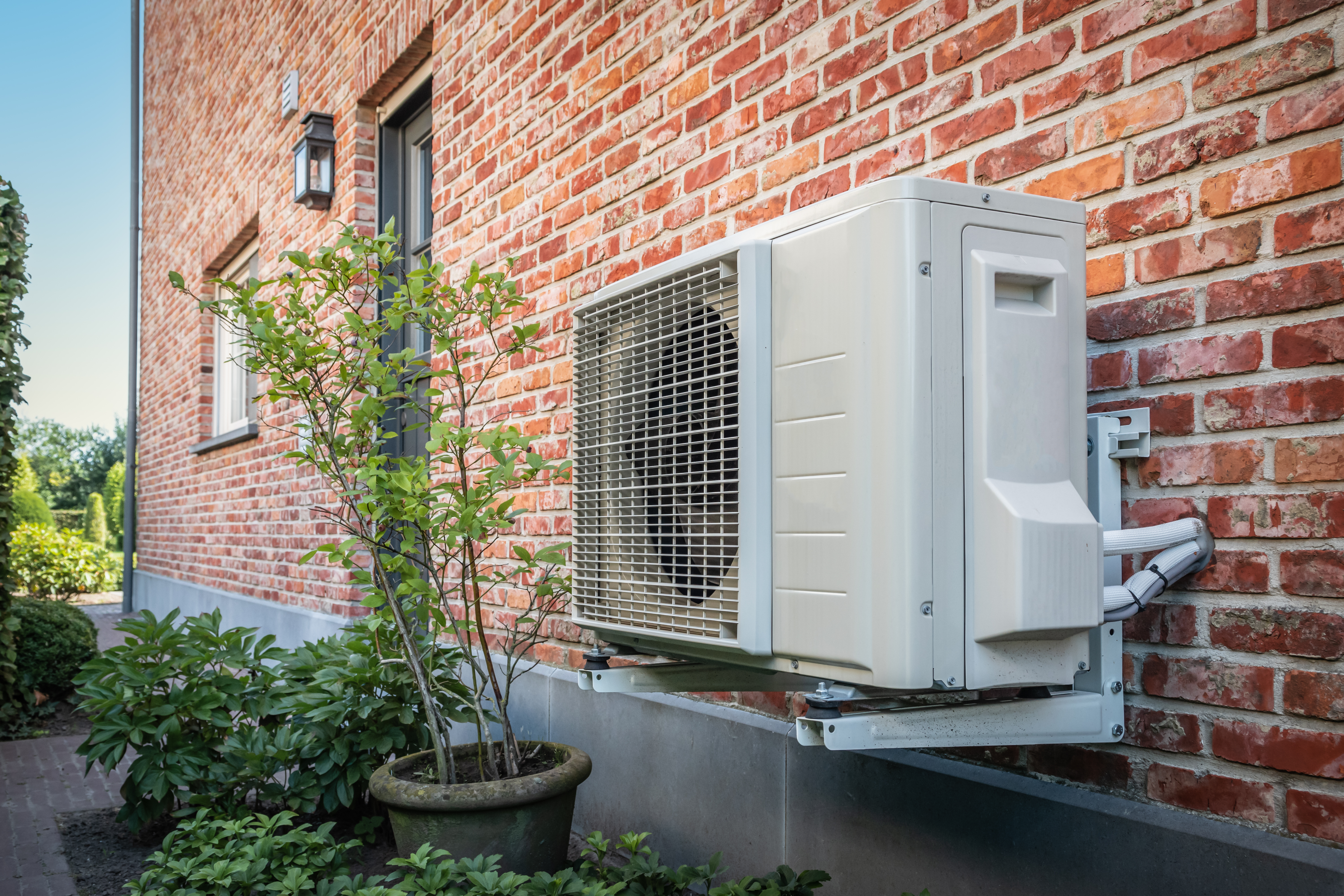 ac unit outside home