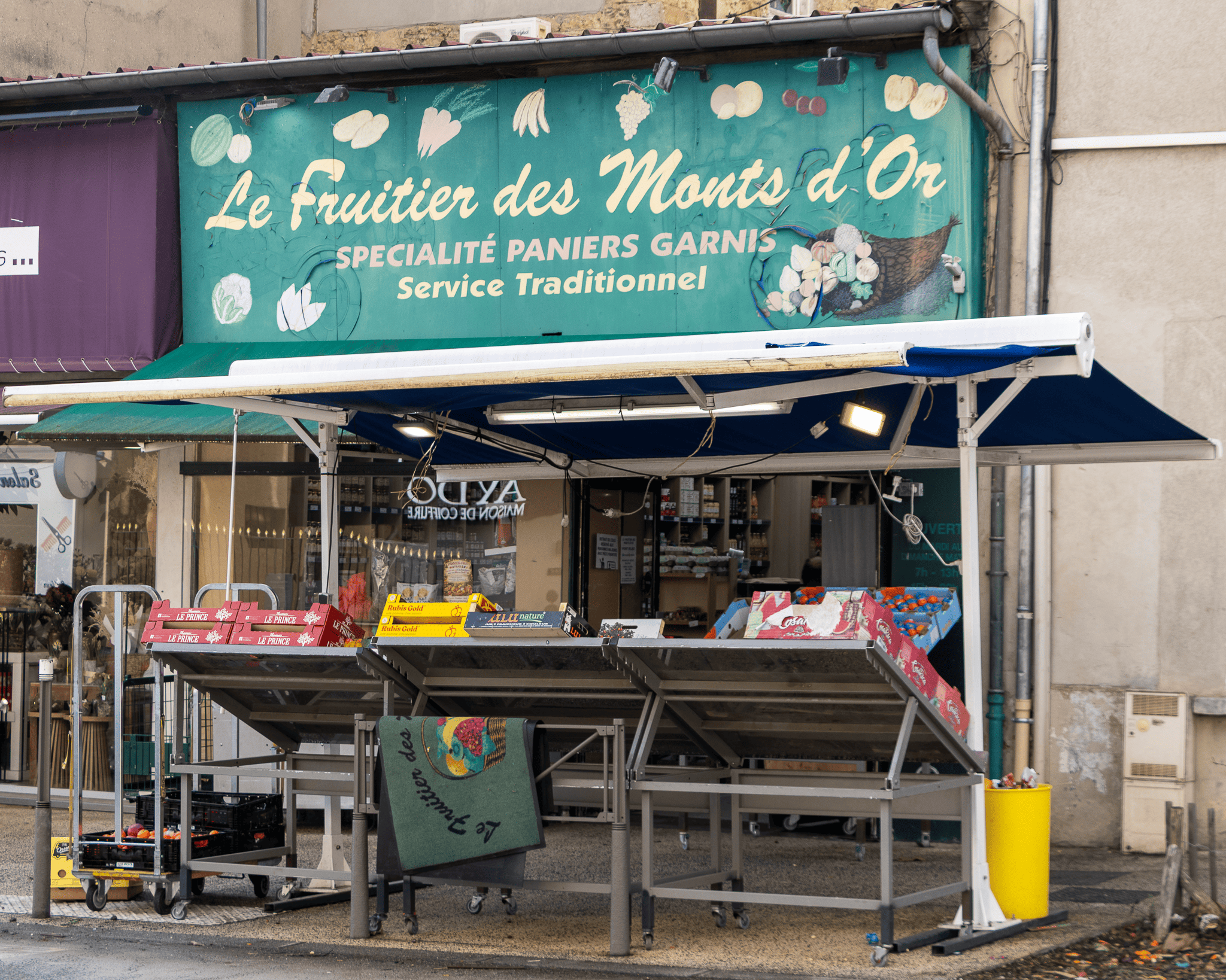 Vue d'ensemble de la boutique Le Fruitier des Monts d'Or