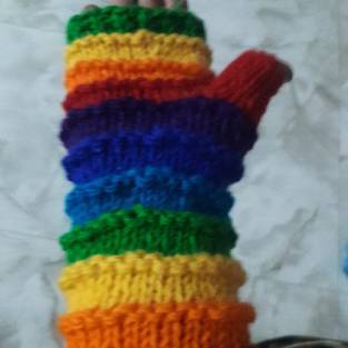 Regenbogen Handwärmer - Gehäkelte Armstulpen | Regenbogen Handschuhe