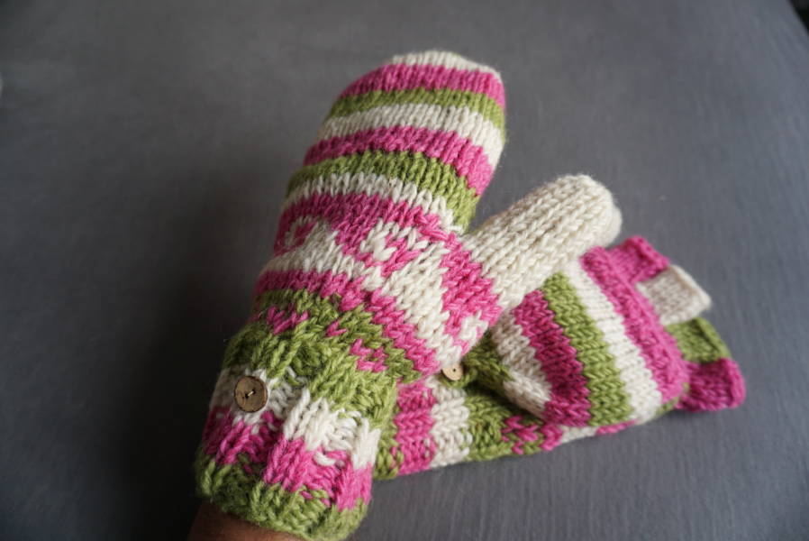 Hübsche Handschuhe mit Wellenmustern Pink & Olive