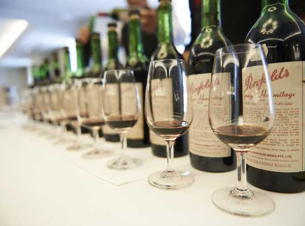 Penfolds pulloja ja laseja