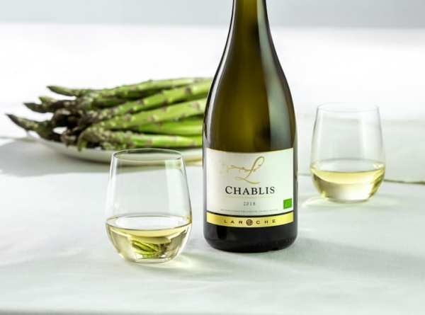 Laroche Chablis valkoviini ja parsa-annos