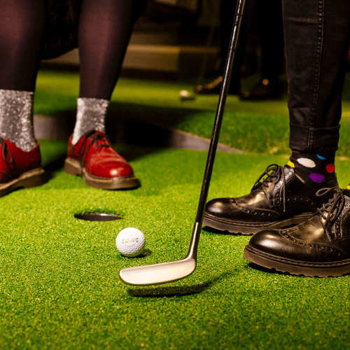 Minigolfbanan inomhus på Swing by Golfbaren