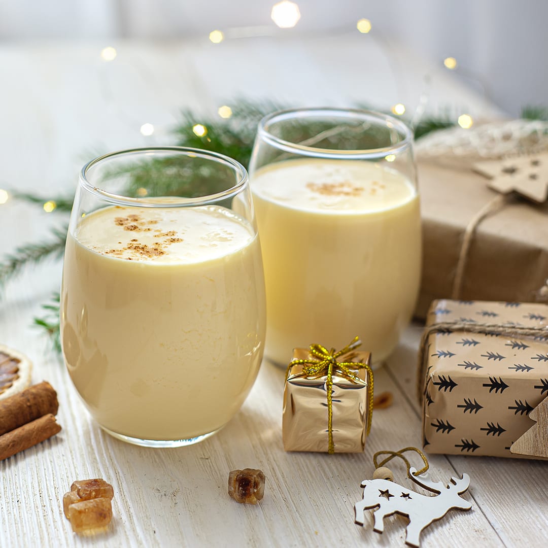 Sametiselt kreemjas ja vürtsikas alkoholivaba kokteil EggNog