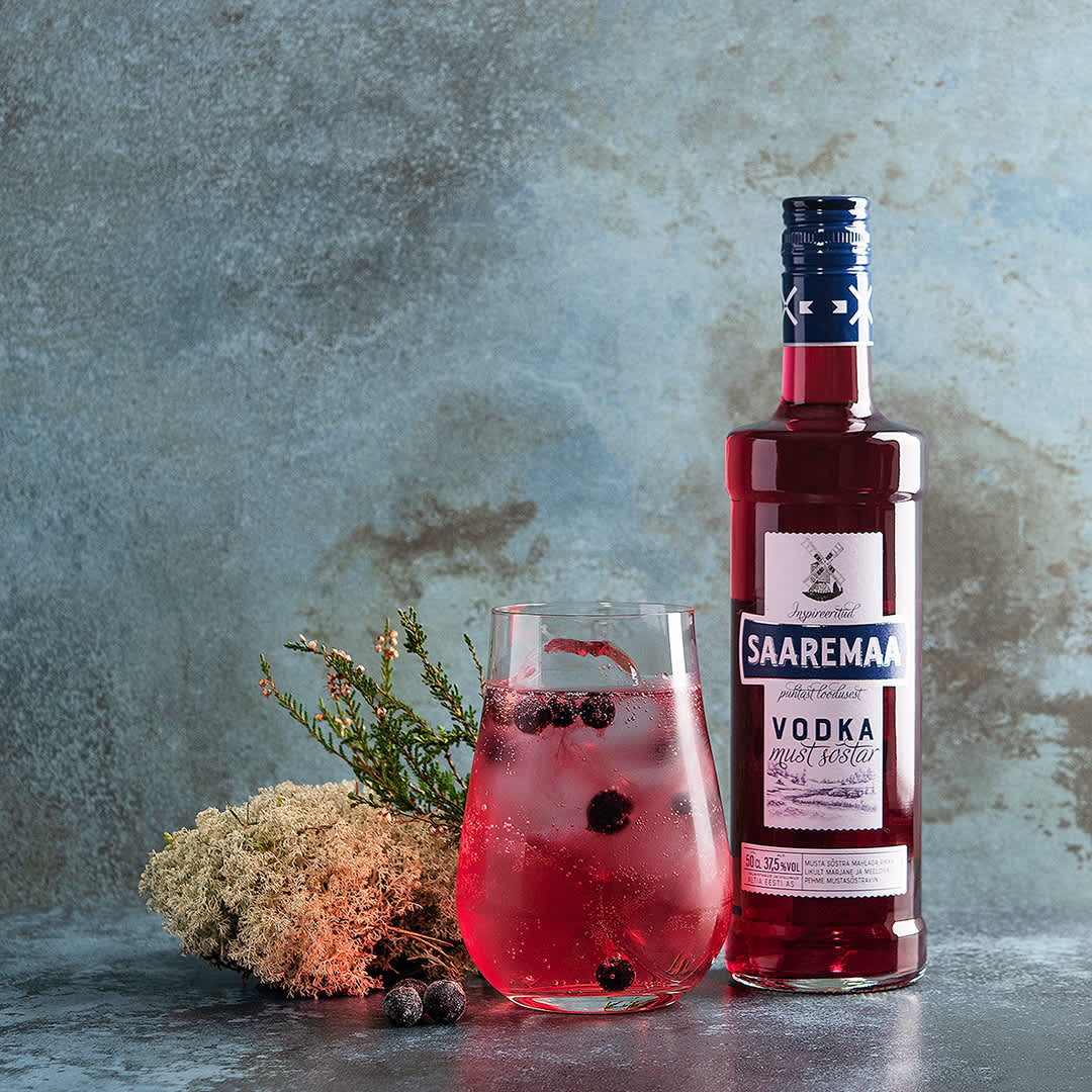 Musta sõstra Collins viinakokteil