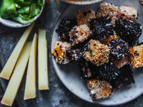 Laxkuber med picklad gurka