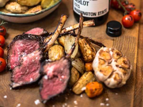 Mausteiset karitsan kareet + viinisuositus