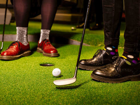 Minigolfbanan inomhus på Swing by Golfbaren