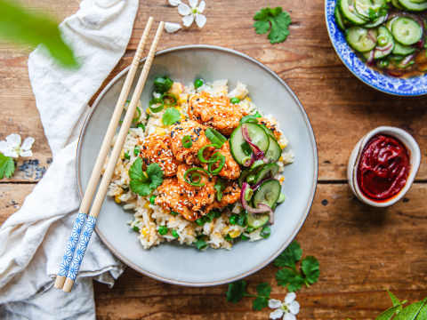 Fried rice med koreansk kyckling.