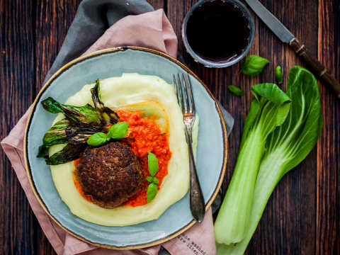 Lammwallenbergare med ajvar och potatispuré