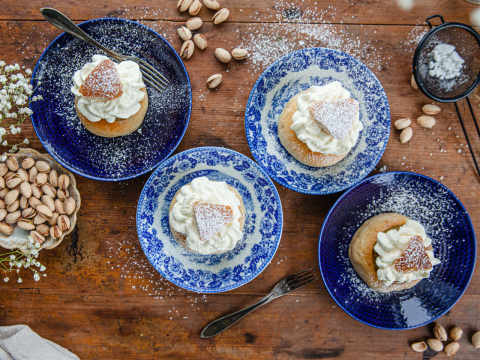 Pistagefyllda semlor.