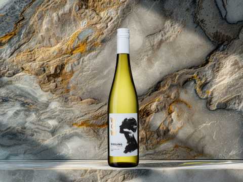 WOW riesling på stenskiva.