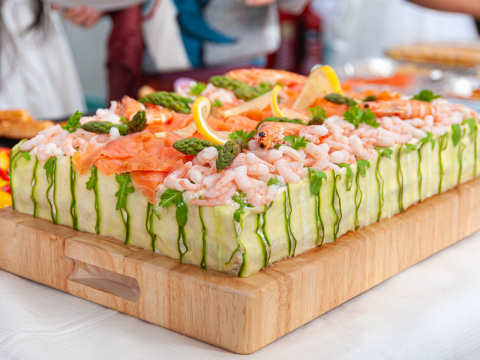 Vin till smörgåstårta - passar rött eller vitt?