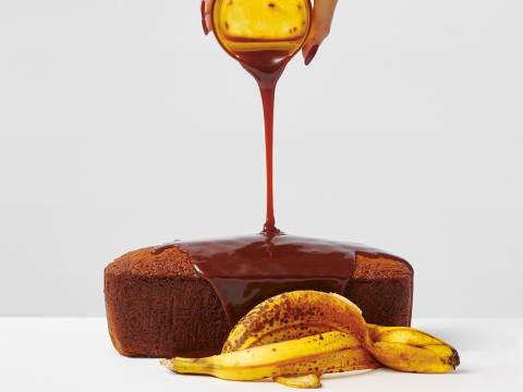 Lotta Lundgrens bananbröd med smörkolasås