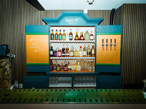 Facit Bar 