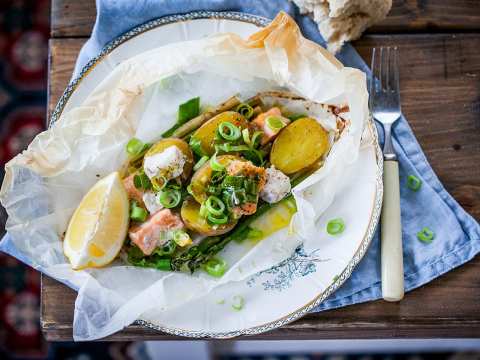 Fiskpaket med sparris och citron