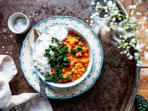 Linsgryta med kokosmjölk och svartkål