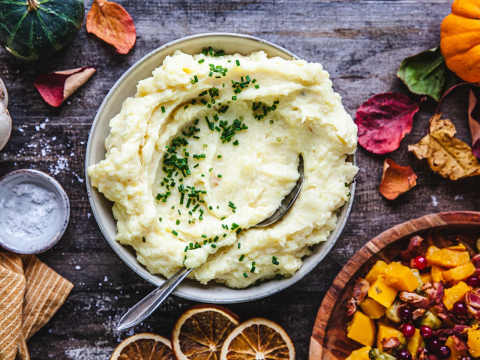 Krämigt potatismos med vitlök och gräslök