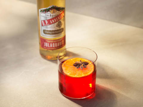 Christmas Negroni med O.P. Anderson Julakvavit.