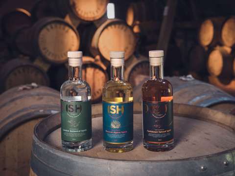 ISH produkter samlade på trätunna.