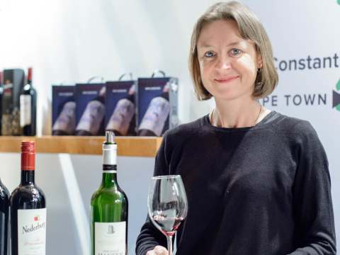 Nederburgin kellarimestari Andrea Freeborough 