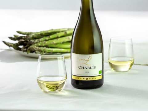 Laroche Chablis valkoviini ja parsa-annos