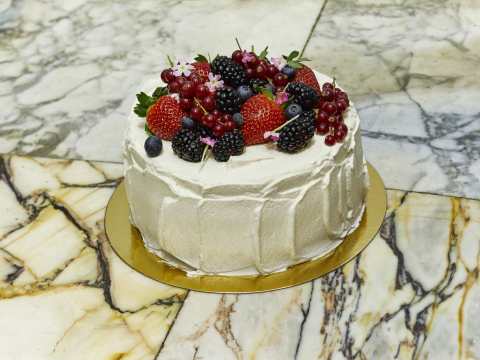 Millainen on kesän herkullisin juhlakakku?