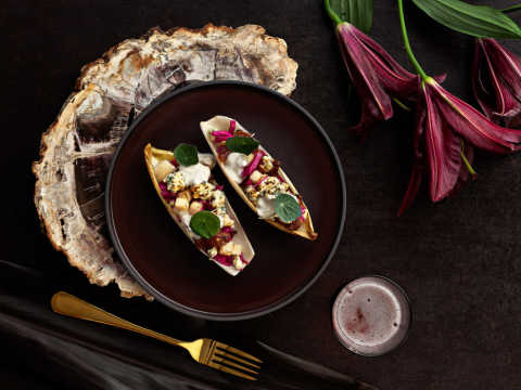 Hedelmainen sinihomejuustosalaatti ja luomucava