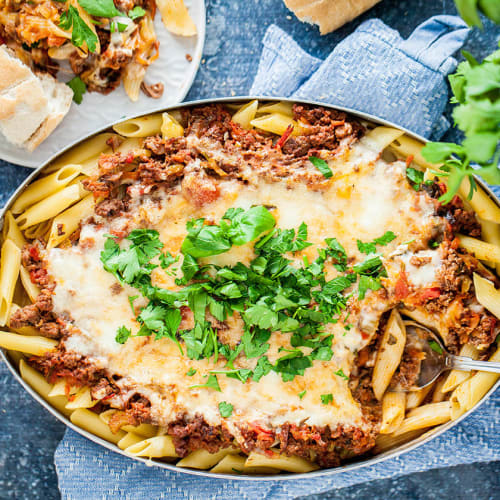 Pasta med krämig ädelostsås, soltorkade tomater och svamp | folk o folk