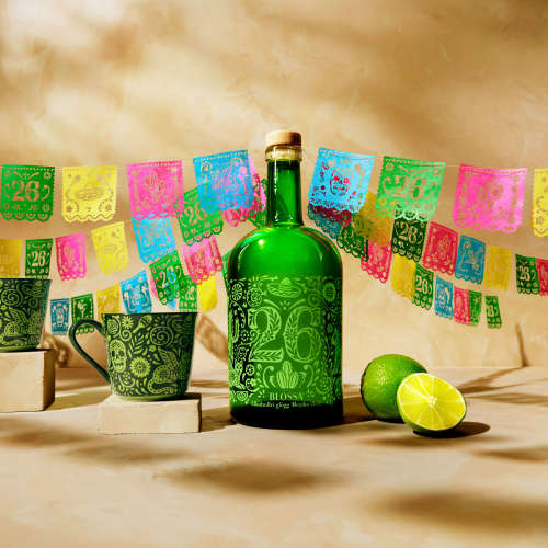 Blossa 26 non alcohol and mugs