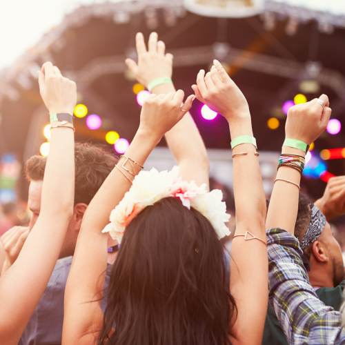 Anora - kesäfestarit