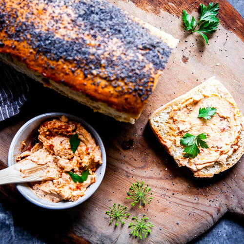 Rostat bröd med färskoströra