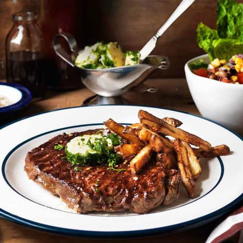 Entrecôte med whiskeysmör och röksaltad pommes frites