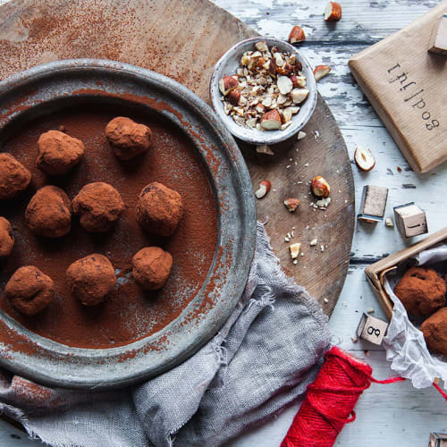 Tryffel med cognac, nougat och hasselnötter