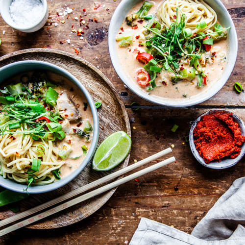 Laksa med fisk - snabblagad asiatisk nudelsoppa med kokosmjölk