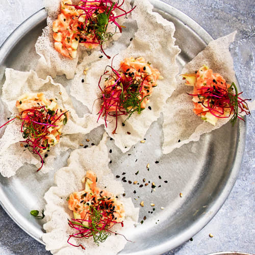 Asiatisk laxtartar med äpple och ingefära