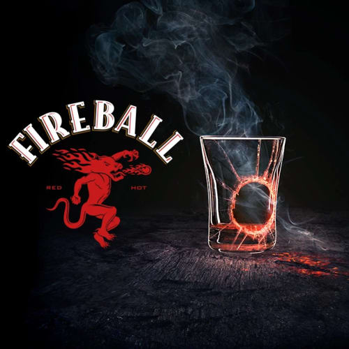 Fireball logga med glas